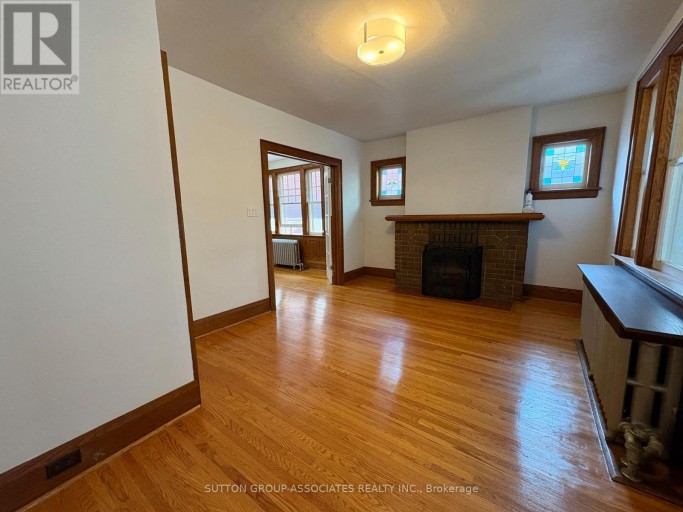 UPPER - 191 ARLINGTON AVENUE, Toronto (Humewood-Cedarvale), Ontario, M6C2Z4