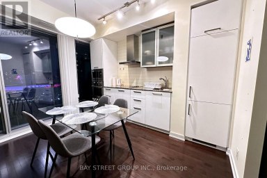 2406 - 14 YORK STREET Toronto (Waterfront Communities) Ontario photo 3
