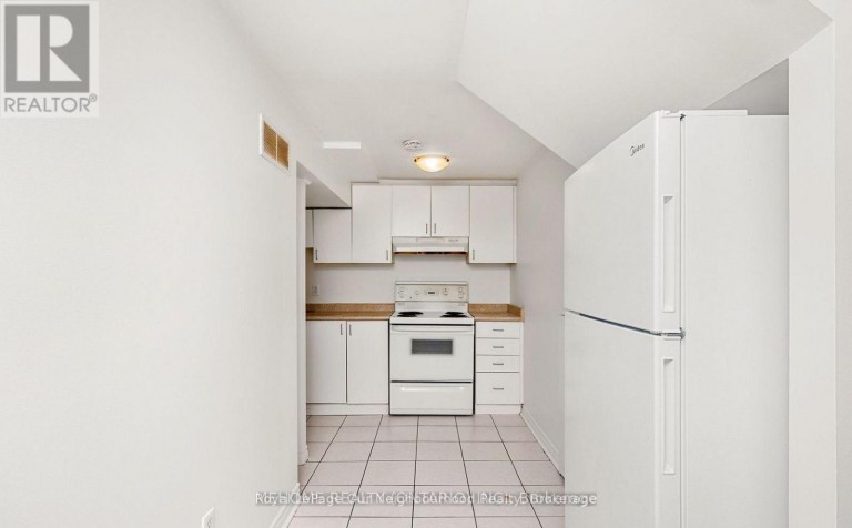 BSMT 2 - 14 TARSUS CRESCENT, Toronto (Highland Creek), Ontario, M1C3W7