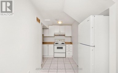 BSMT 2 - 14 TARSUS CRESCENT Toronto (Highland Creek) Ontario photo 3