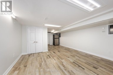 LOWER - 792 PAPE AVENUE Toronto (Playter Estates-Danforth) Ontario photo 10