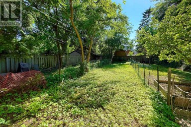 LOWER - 792 PAPE AVENUE Toronto (Playter Estates-Danforth) Ontario photo 17