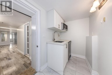 LOWER - 792 PAPE AVENUE Toronto (Playter Estates-Danforth) Ontario photo 6