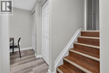 319 Rundlelawn Road NE Calgary Alberta photo 21