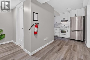 319 Rundlelawn Road NE Calgary Alberta photo 23