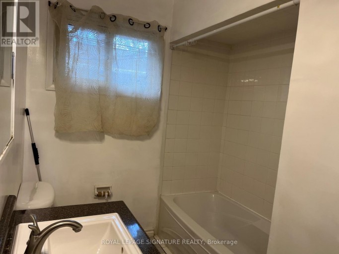 23 ALLANFORD ROAD, Toronto (Tam O'Shanter-Sullivan), Ontario, M1T2N2