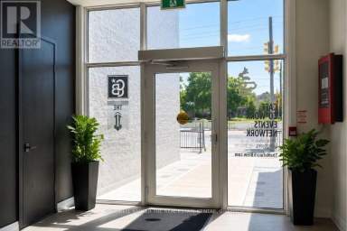 1ST FLOOR - ROOM 1 - 431 DAVIS DRIVE Newmarket (Bristol-London) Ontario photo 3