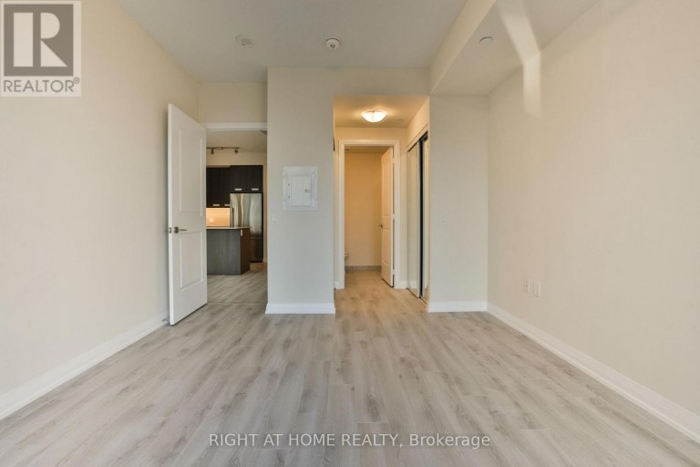2014 - 35 WATERGARDEN DRIVE, Mississauga (Hurontario), Ontario, L5R0G8