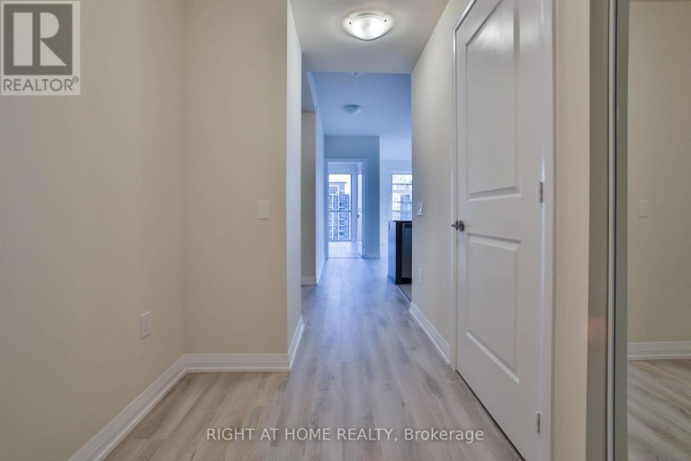 2014 - 35 WATERGARDEN DRIVE, Mississauga (Hurontario), Ontario, L5R0G8