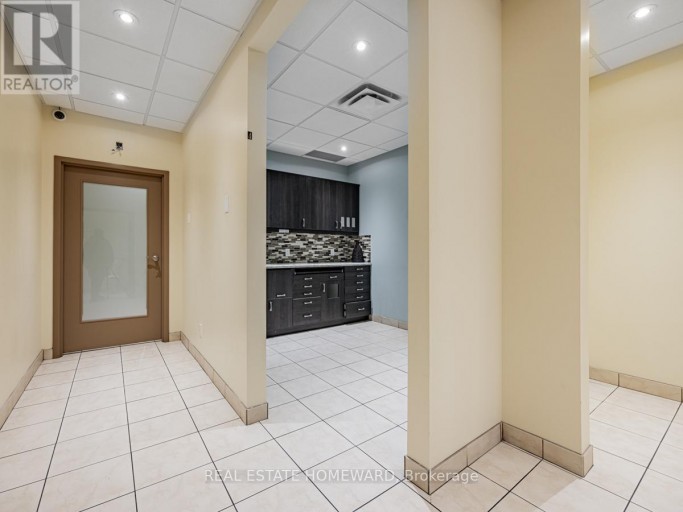 2438 DANFORTH AVENUE, Toronto (East End-Danforth), Ontario, M4C1K9