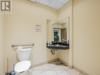 2438 DANFORTH AVENUE Toronto (East End-Danforth) Ontario photo 19