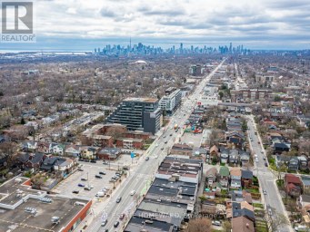 2438 DANFORTH AVENUE Toronto (East End-Danforth) Ontario photo 31