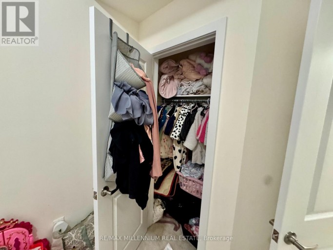 1559 MOONSEED PLACE, Milton (CB Cobban), Ontario, L9E1V4