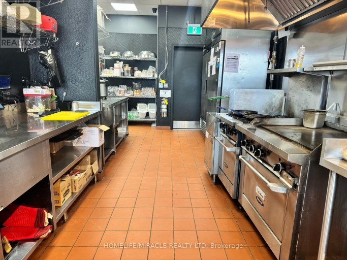 K5 - 489 HOLLAND STREET W, Bradford West Gwillimbury (Bradford), Ontario, L3Z0C1