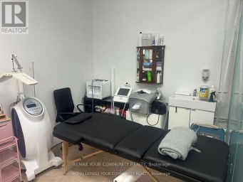 214 - 7163 YONGE STREET Markham (Thornhill) Ontario photo 2