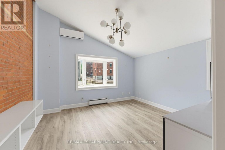 13 - 15 BOLD STREET, Hamilton (Durand), Ontario, L8P1T3