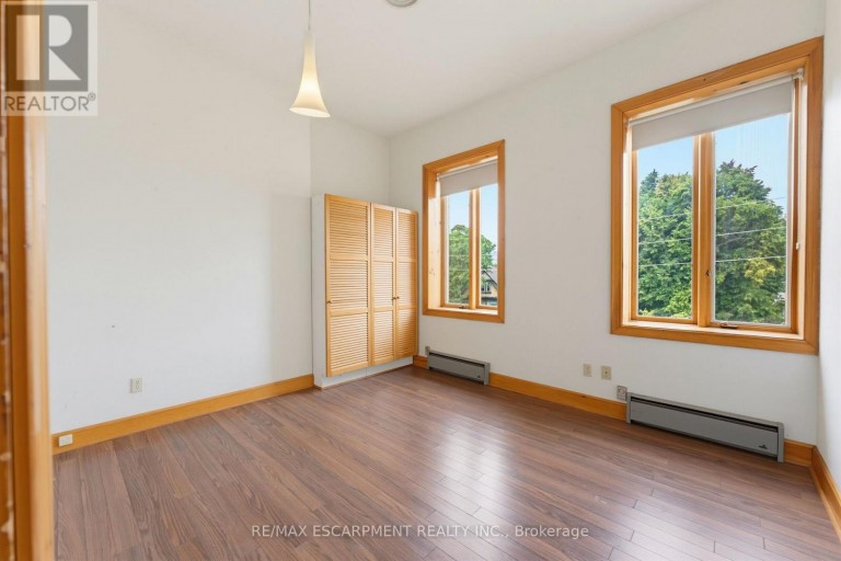 13 - 15 BOLD STREET, Hamilton (Durand), Ontario, L8P1T3