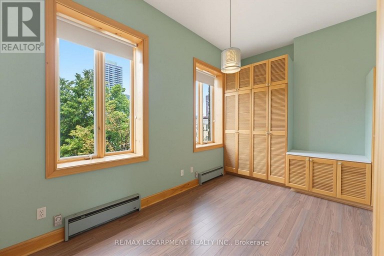 13 - 15 BOLD STREET, Hamilton (Durand), Ontario, L8P1T3