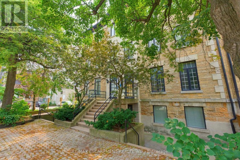 13 - 15 BOLD STREET, Hamilton (Durand), Ontario, L8P1T3