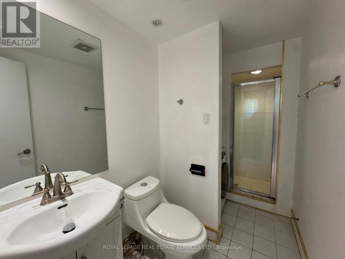 134 ANGUS DRIVE, Toronto (Don Valley Village), Ontario, M2J2X1