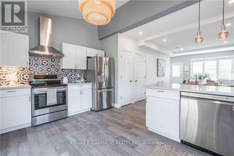 195 WOOD STREET E, Hamilton (North End), Ontario, L8L3Z2