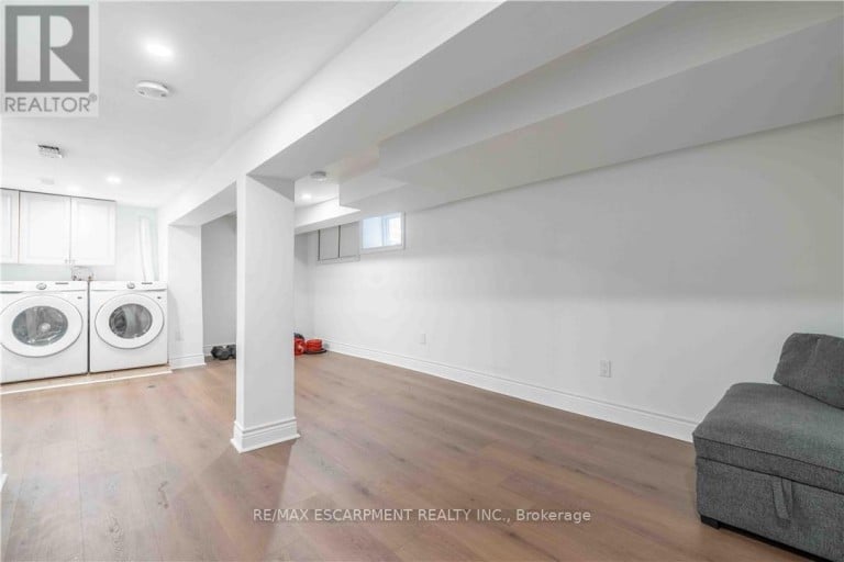 195 WOOD STREET E, Hamilton (North End), Ontario, L8L3Z2