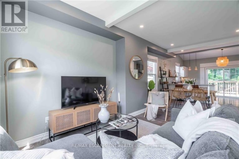 195 WOOD STREET E, Hamilton (North End), Ontario, L8L3Z2