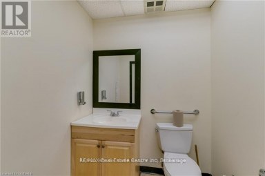 943 O'CONNOR DRIVE Toronto (O'Connor-Parkview) Ontario photo 12
