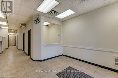 943 O'CONNOR DRIVE Toronto (O'Connor-Parkview) Ontario photo 3
