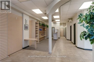 943 O'CONNOR DRIVE Toronto (O'Connor-Parkview) Ontario photo 6