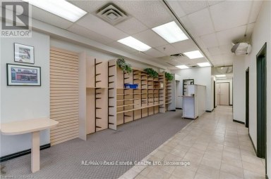 943 O'CONNOR DRIVE Toronto (O'Connor-Parkview) Ontario photo 8