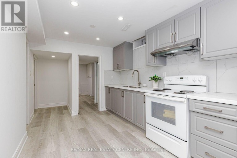 #2 - 17 SCOTIA DRIVE, Brampton (Fletcher's West), Ontario, L6Y2W3