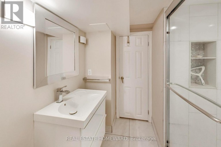 163 GLENMOUNT PARK ROAD, Toronto (East End-Danforth), Ontario, M4E2E3