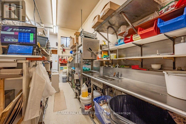 81 ONTARIO STREET, Stratford, Ontario, N5A3H1