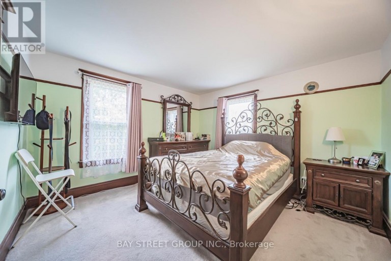 7 PAVILLION STREET, Markham (Unionville), Ontario, L3R1N8