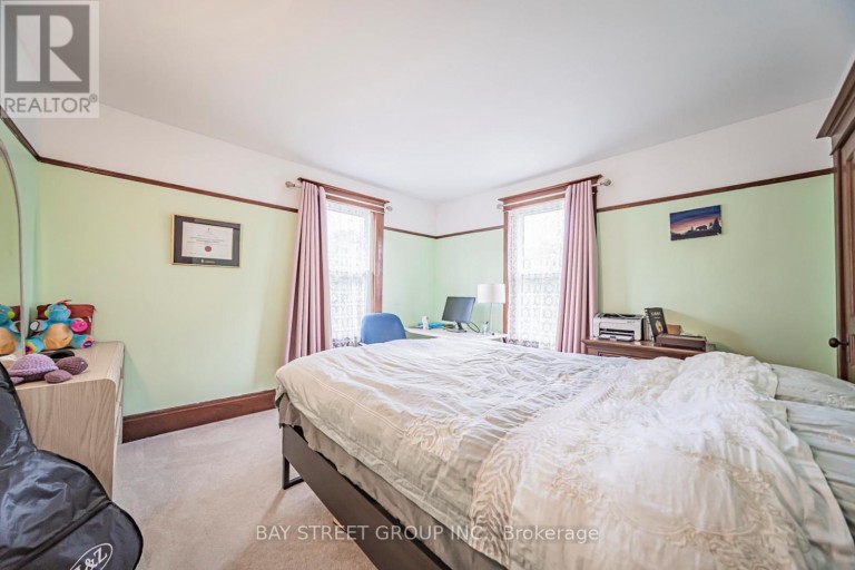 7 PAVILLION STREET, Markham (Unionville), Ontario, L3R1N8