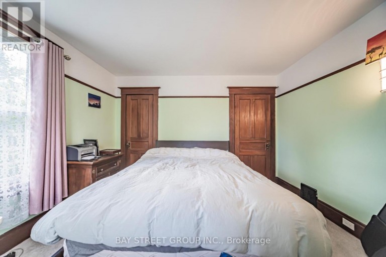 7 PAVILLION STREET, Markham (Unionville), Ontario, L3R1N8