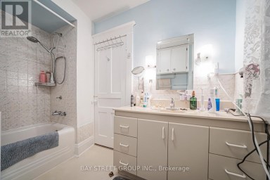 7 PAVILLION STREET Markham (Unionville) Ontario photo 17