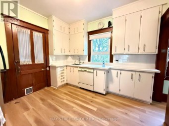 7 PAVILLION STREET Markham (Unionville) Ontario photo 2