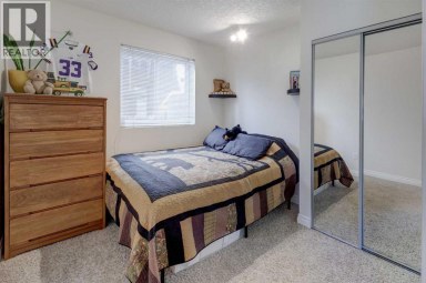 302, 2308 17B Street SW Calgary Alberta photo 18
