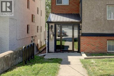 302, 2308 17B Street SW Calgary Alberta photo 3