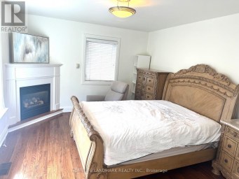 95 POYNTZ AVENUE Toronto (Lansing-Westgate) Ontario photo 1