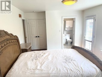 95 POYNTZ AVENUE Toronto (Lansing-Westgate) Ontario photo 2