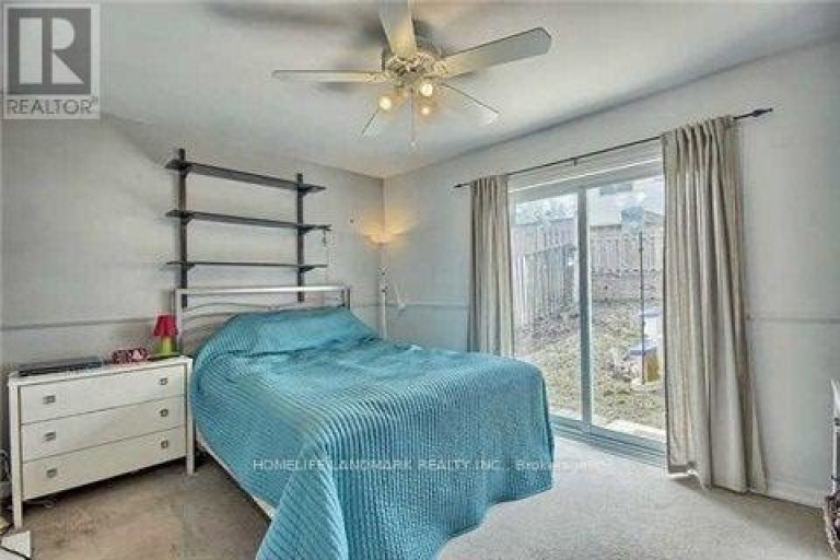 326 LORNE(MAIN FLOOR) AVENUE, Newmarket (Central Newmarket), Ontario, L3Y4K7
