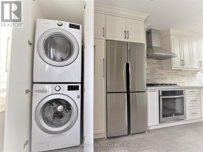 MAIN - 379 WHITMORE AVENUE, Toronto (Briar Hill-Belgravia), Ontario, M6E2N5