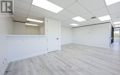 210 - 30 MARTHA STREET Caledon (Bolton West) Ontario photo 15