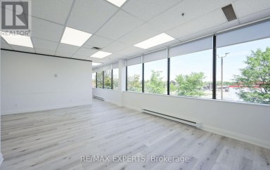 210 - 30 MARTHA STREET Caledon (Bolton West) Ontario photo 17