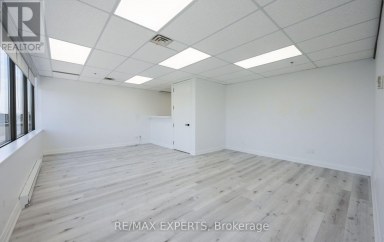 210 - 30 MARTHA STREET Caledon (Bolton West) Ontario photo 18