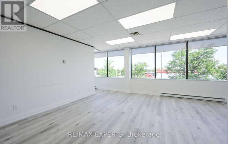 210 - 30 MARTHA STREET, Caledon (Bolton West), Ontario, L7E5V1
