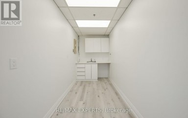 210 - 30 MARTHA STREET Caledon (Bolton West) Ontario photo 24
